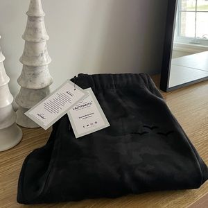 SOLD BNWT Lazy Pants Camo Sweats size Medium